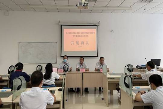 http://www.cavtc.cn/__local/5/8A/16/3734227189772692EE8D47AF8AF_FB2CDEB3_6A01.jpg